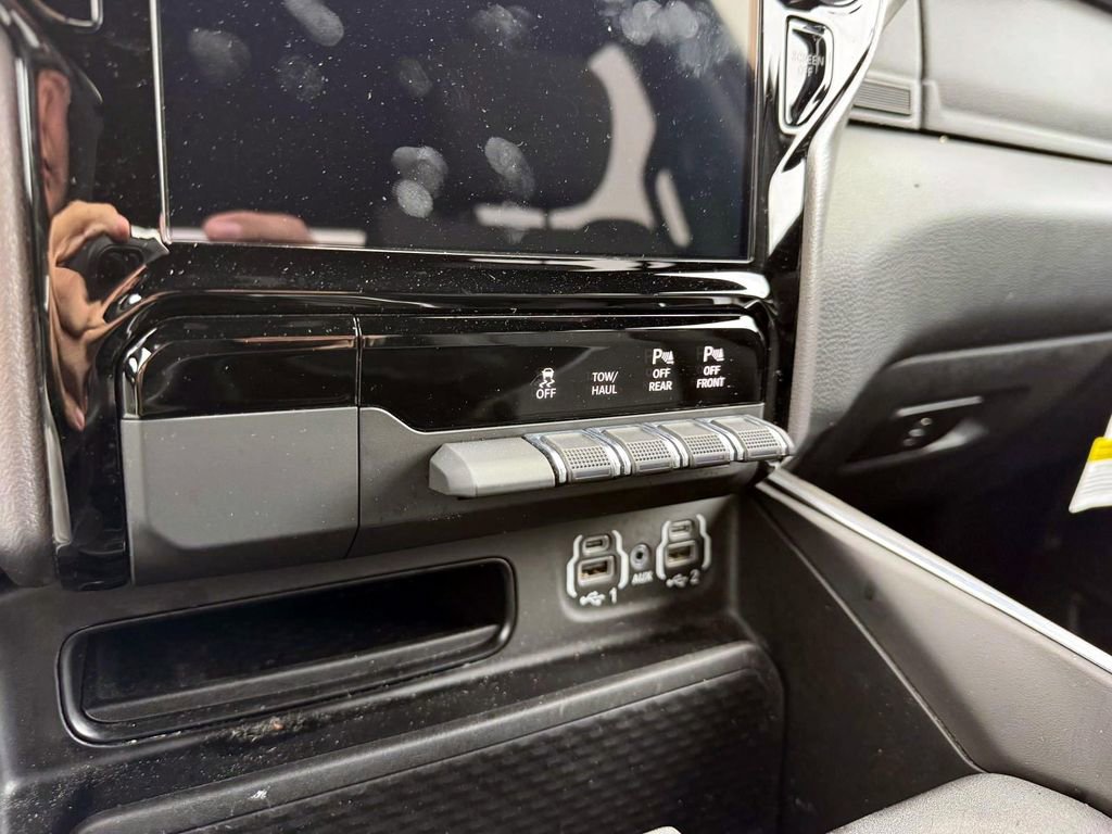 Used 2023 RAM 1500 Big Horn AWD/4WD image 25