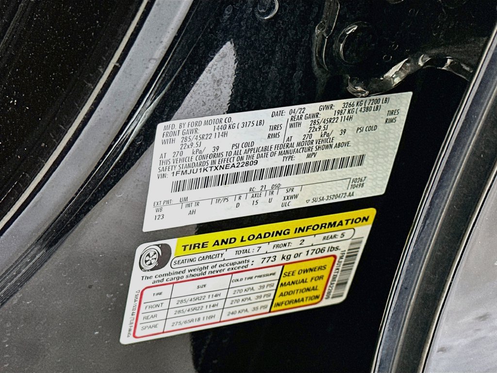 Used 2022 Ford Expedition Limited RWD image 35