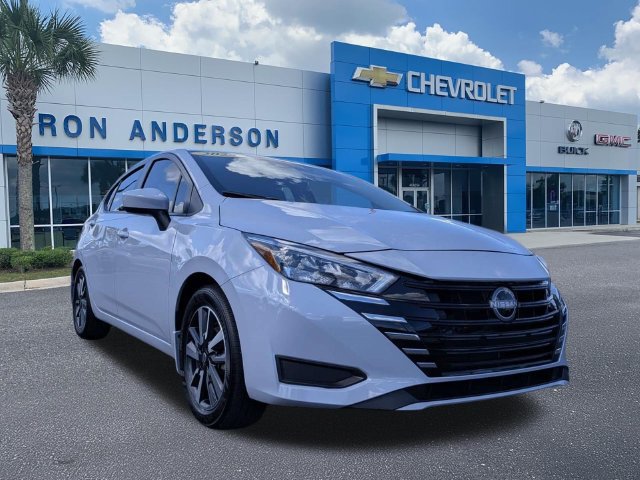 Used 2025 Nissan Versa SV w/ Trunk Package FWD image 1