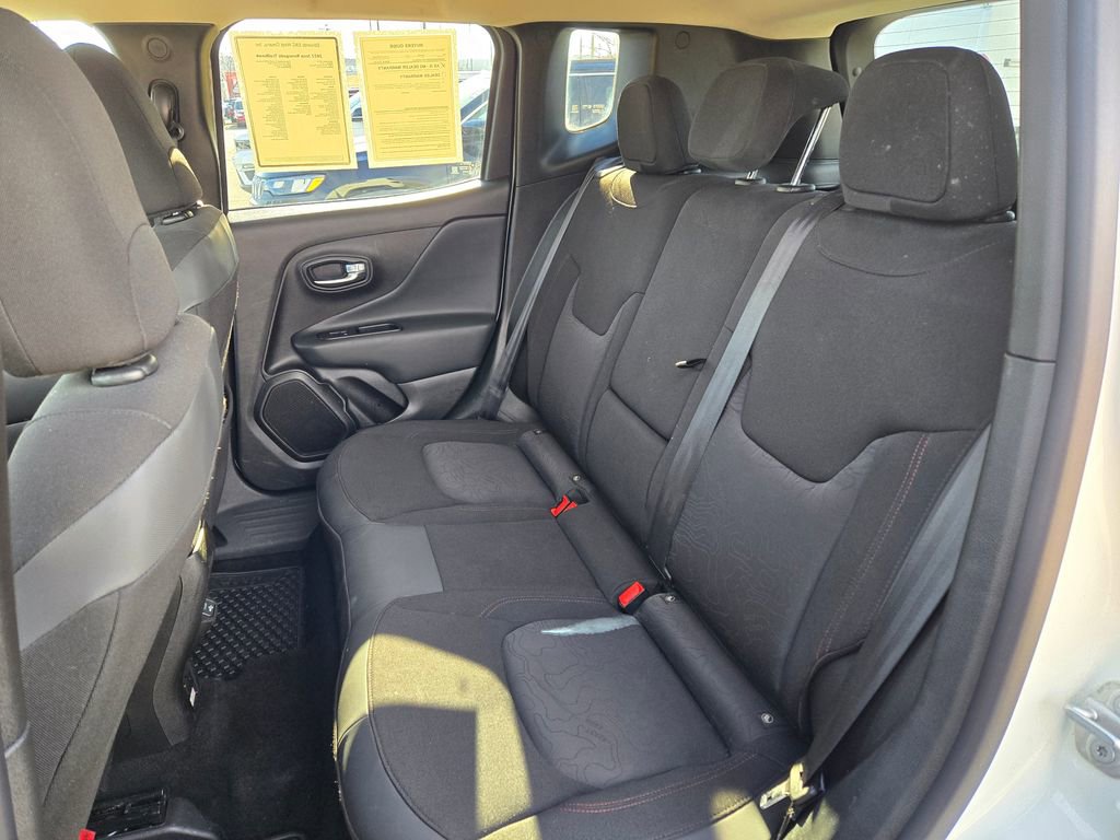 Used 2022 Jeep Renegade Trailhawk image 30