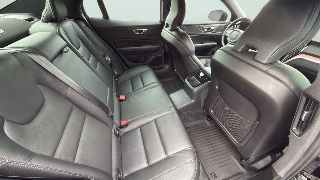 Used 2023 Volvo S60 T8 Plus w/ Climate Package AWD/4WD image 15