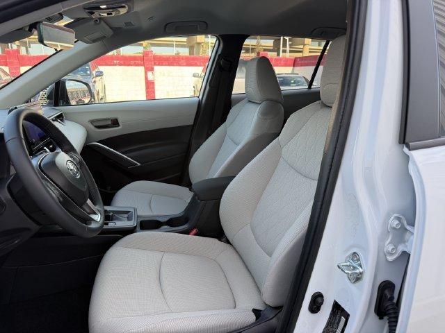 Used 2026 Toyota Corolla Cross LE FWD image 25