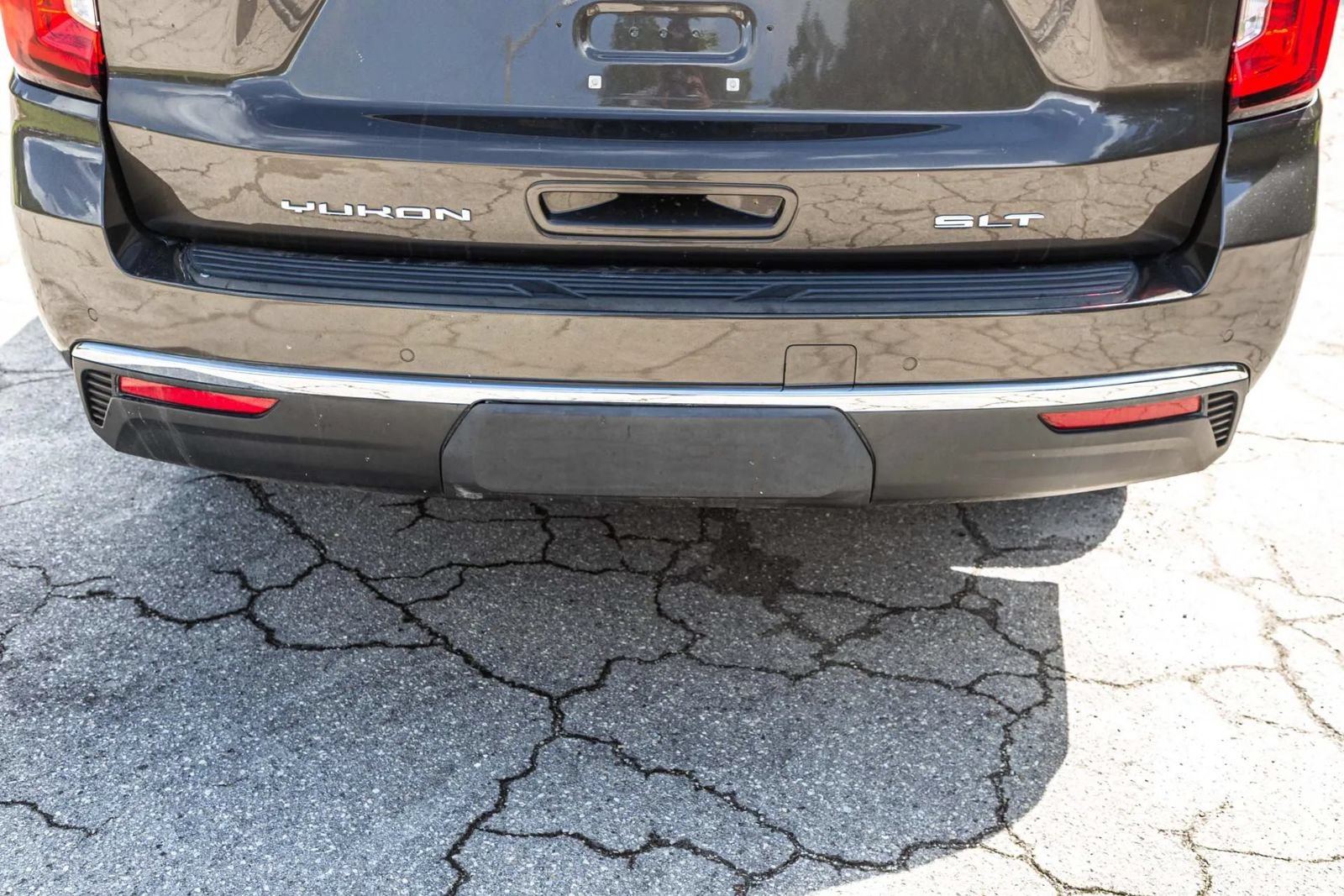 Used 2021 GMC Yukon SLT RWD image 29