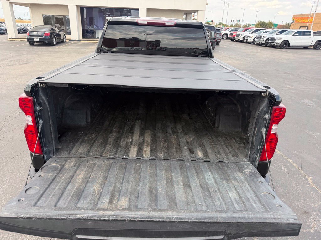 Used 2023 Chevrolet Silverado 1500 LT AWD/4WD image 18
