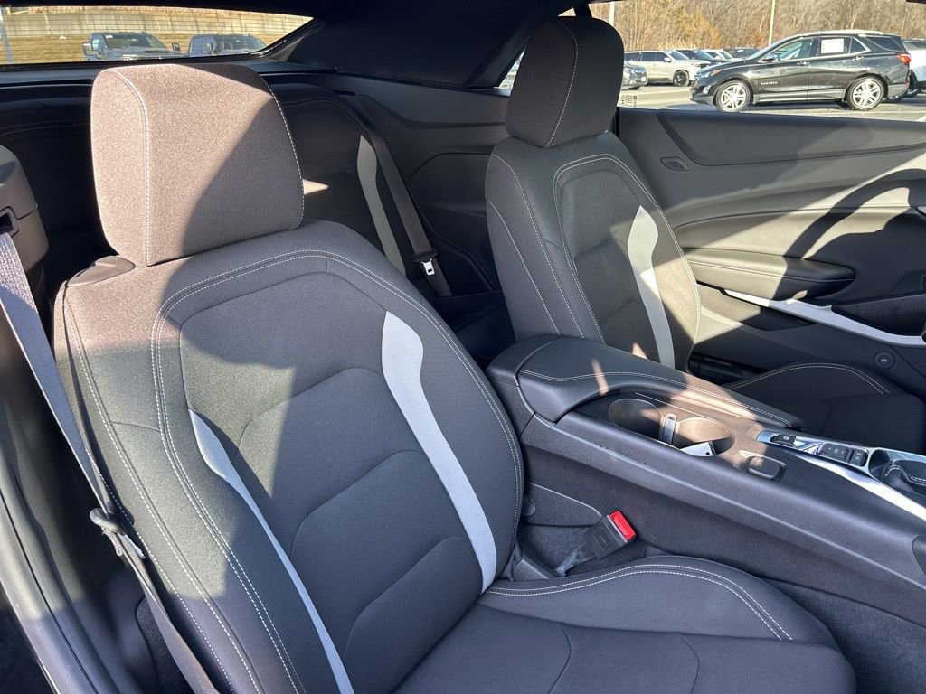 Used 2023 Chevrolet Camaro LT w/ Technology Package image 36