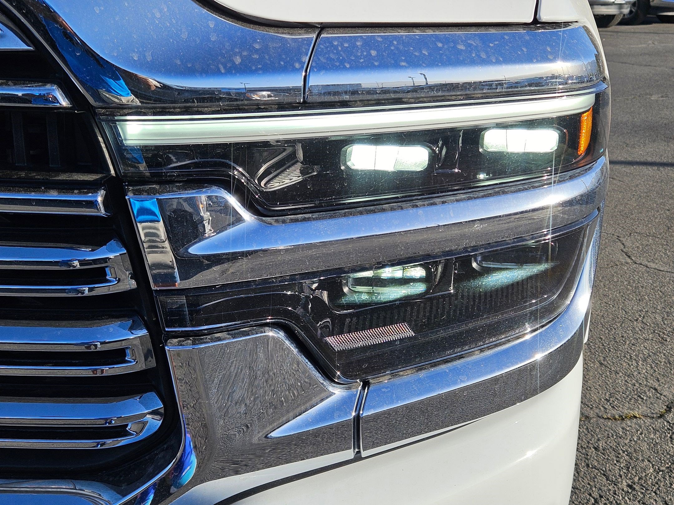 Used 2025 RAM 2500 Laramie AWD/4WD image 13