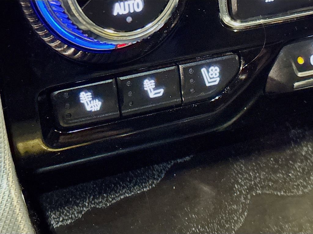 Used 2021 GMC Yukon XL Denali image 25