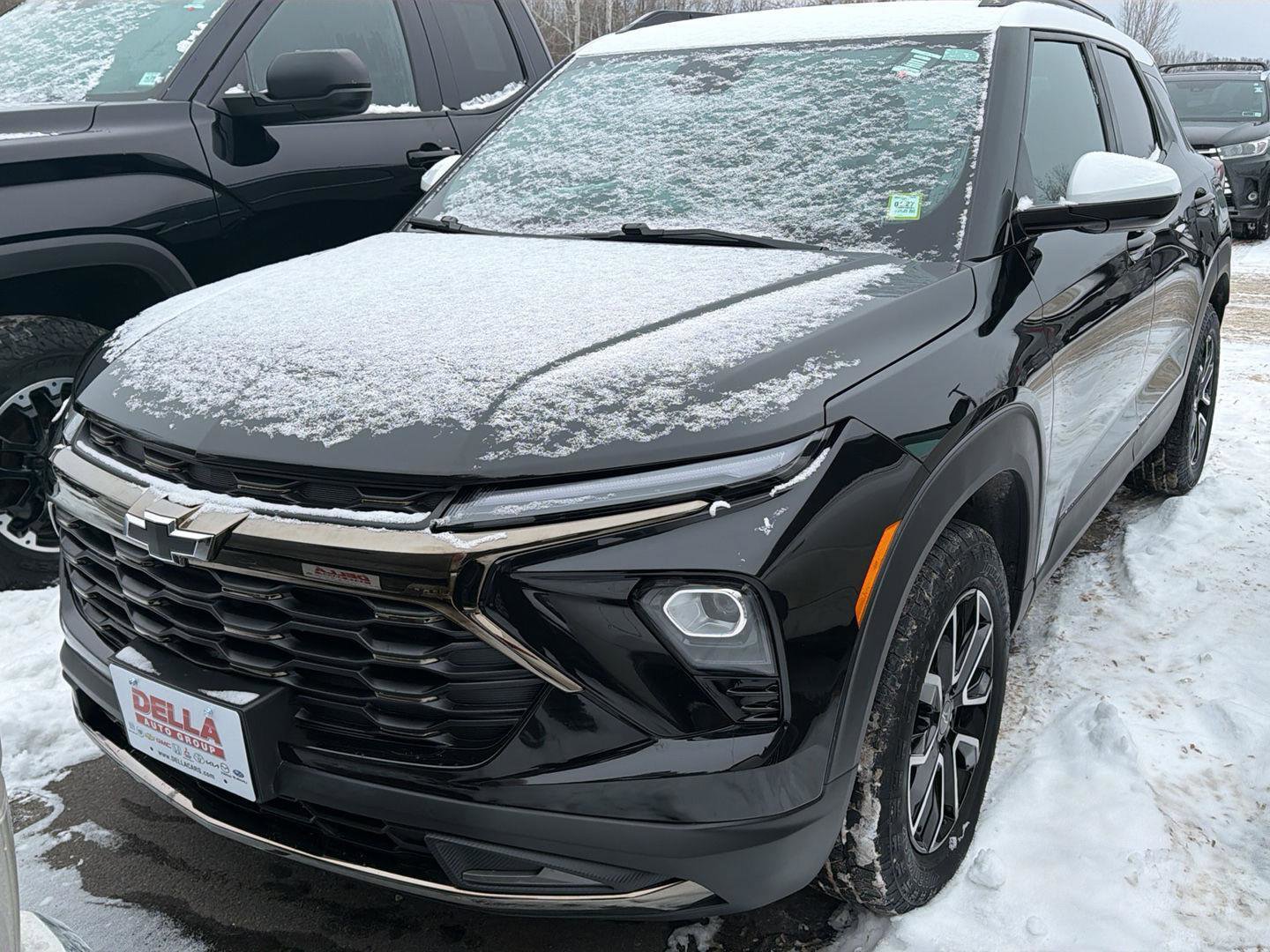 Used 2025 Chevrolet TrailBlazer ACTIV w/ Convenience Package image 2