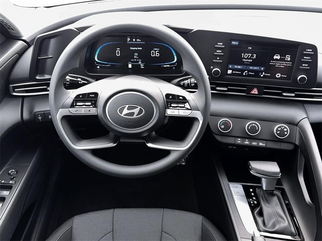 New 2026 Hyundai Elantra SE image 17