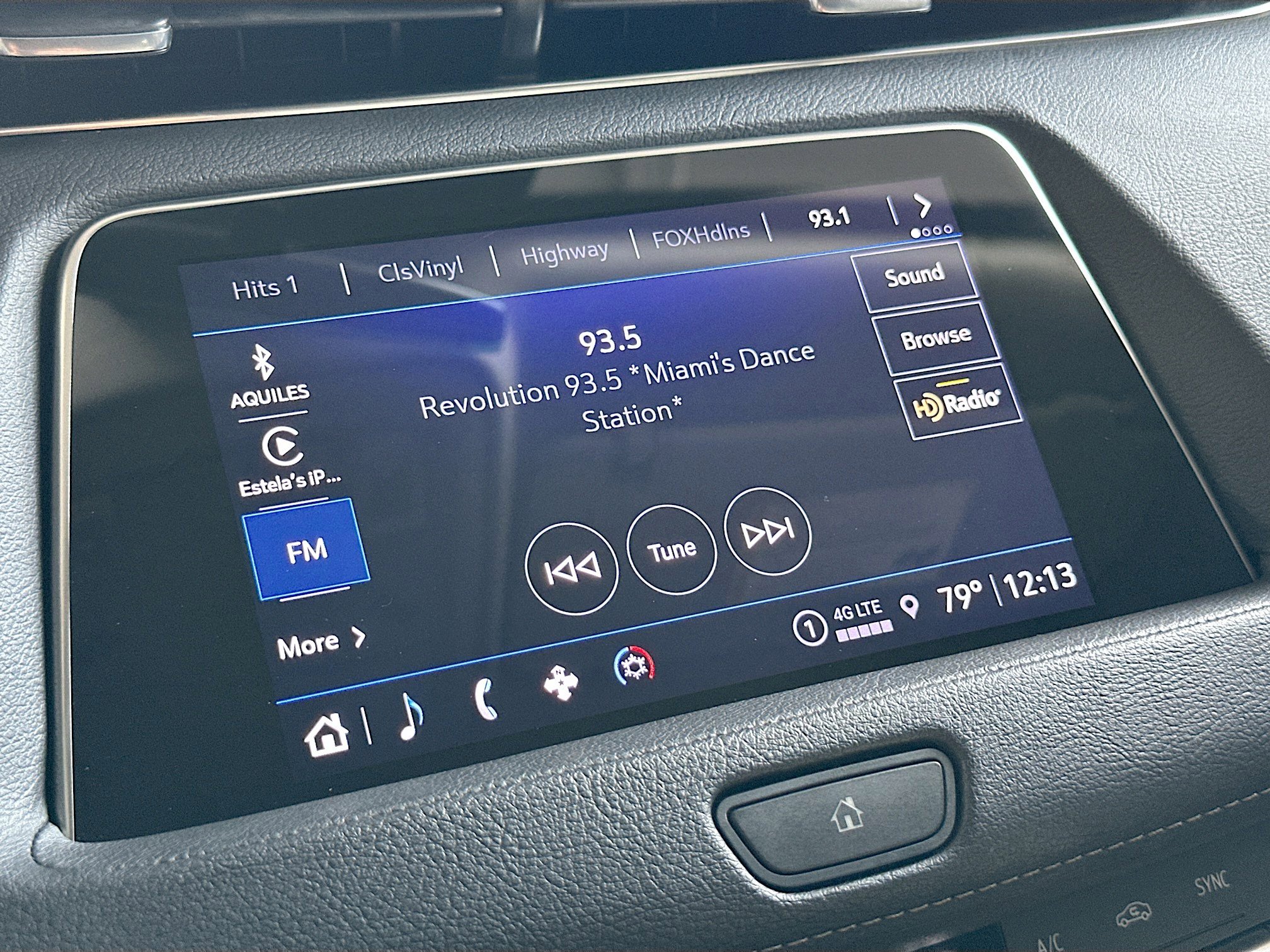 Used 2023 Cadillac XT4 Luxury w/ Driver Awareness Package image 14