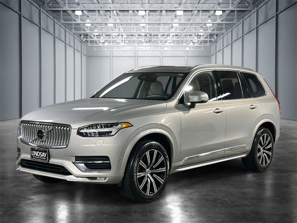 Used 2025 Volvo XC90 B5 Plus image 1