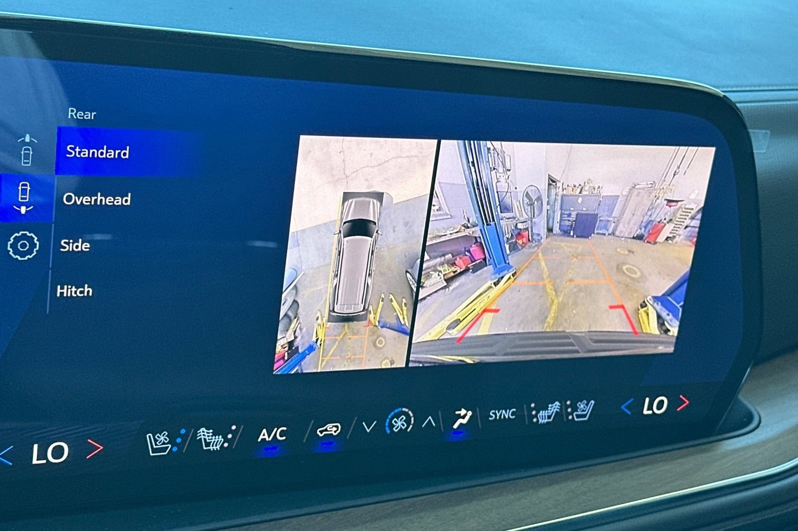 New 2025 Chevrolet Suburban High Country image 24