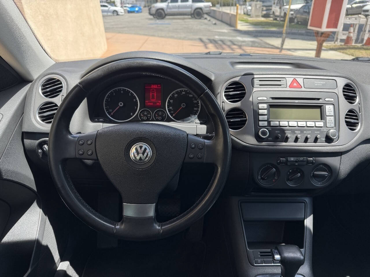 Used 2009 Volkswagen Tiguan S FWD image 10