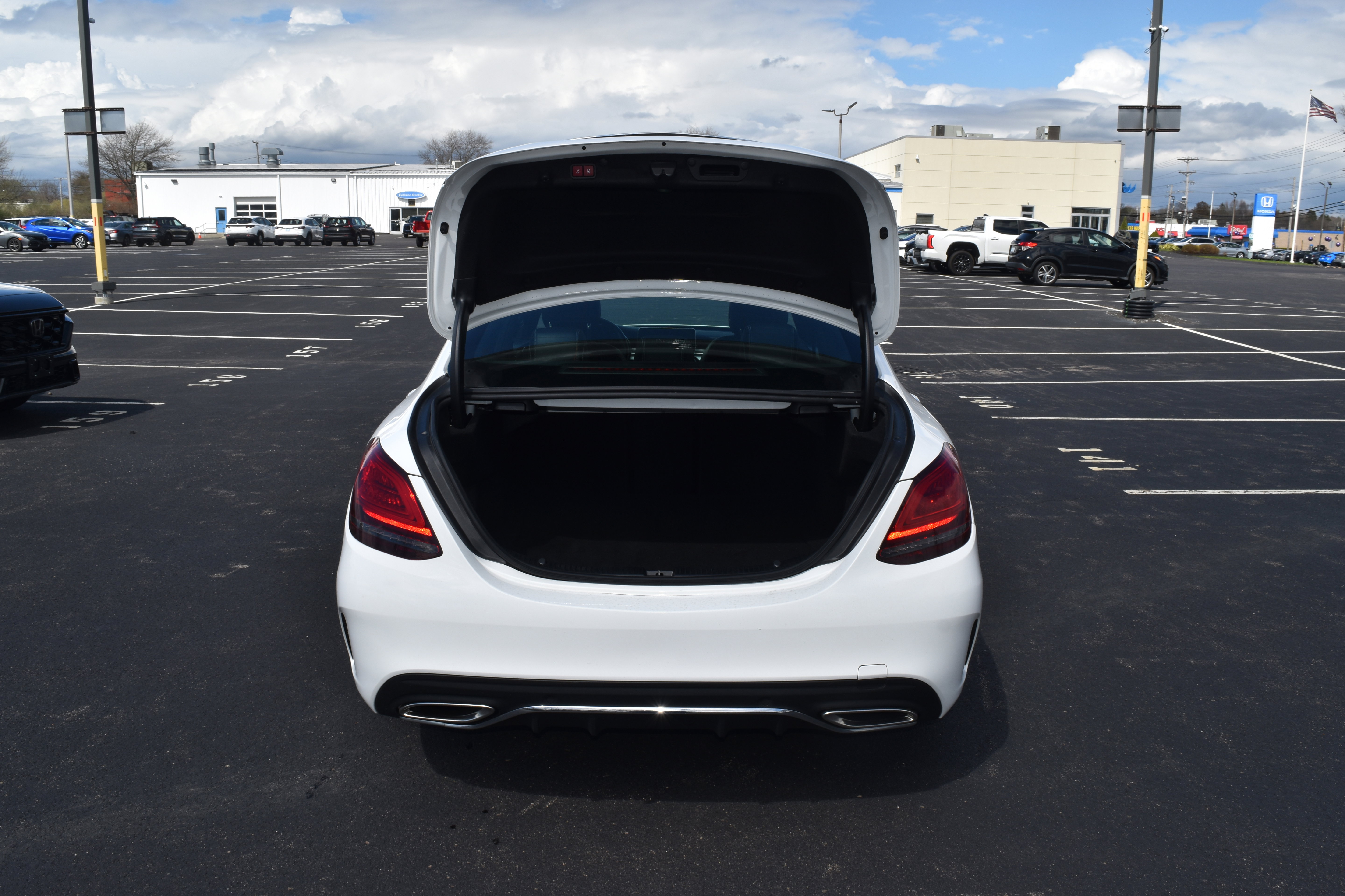 Used 2021 Mercedes-Benz C 300 4MATIC Sedan image 9