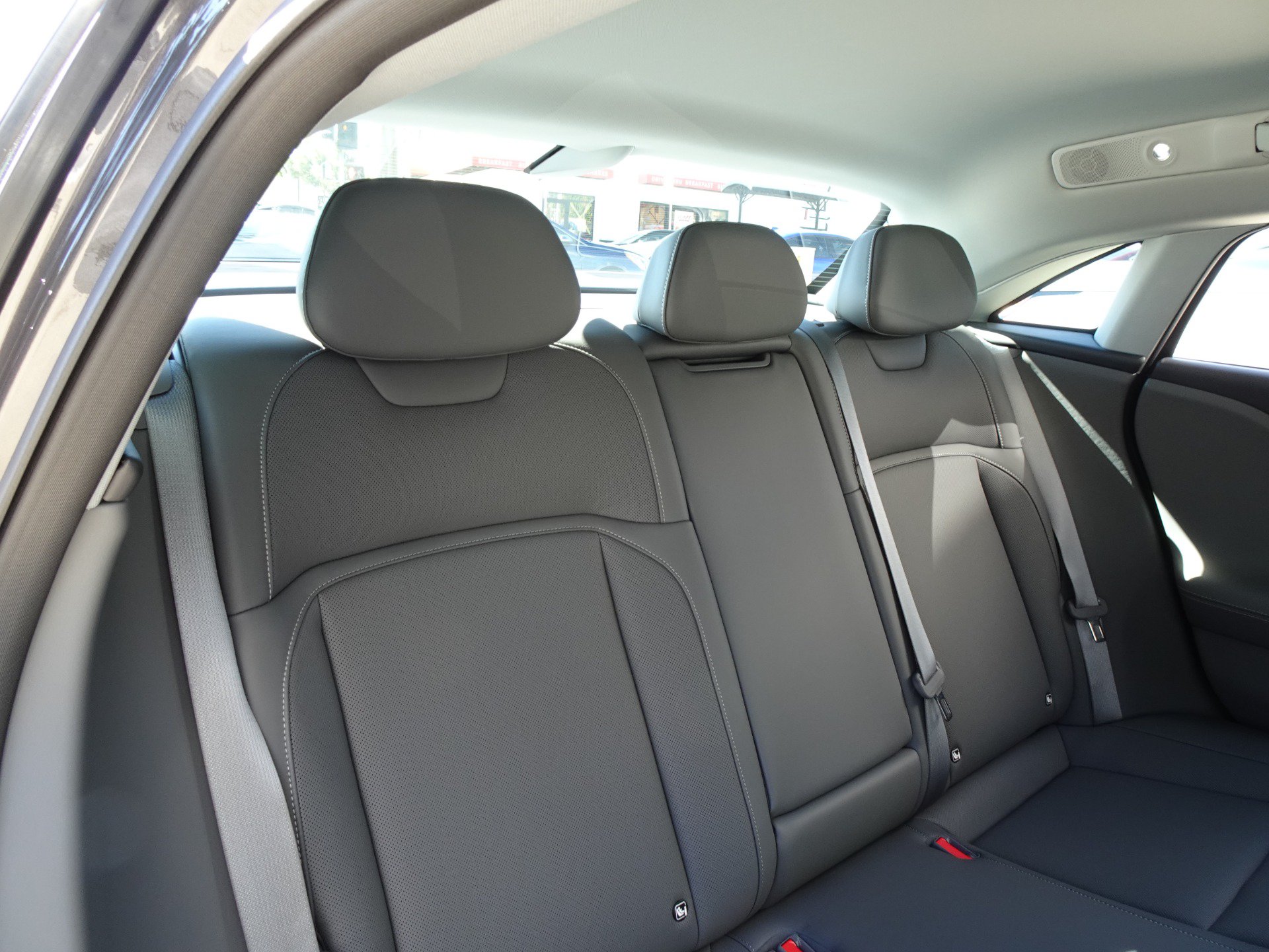 Used 2025 Lucid Air Touring AWD/4WD image 17