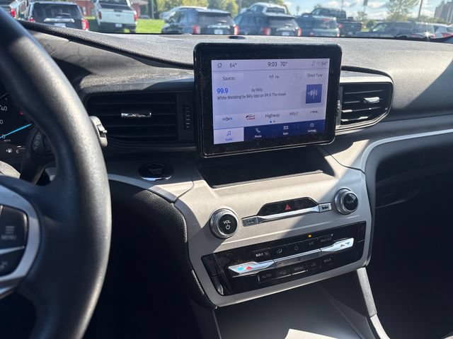 Used 2023 Ford Explorer XLT AWD/4WD image 21