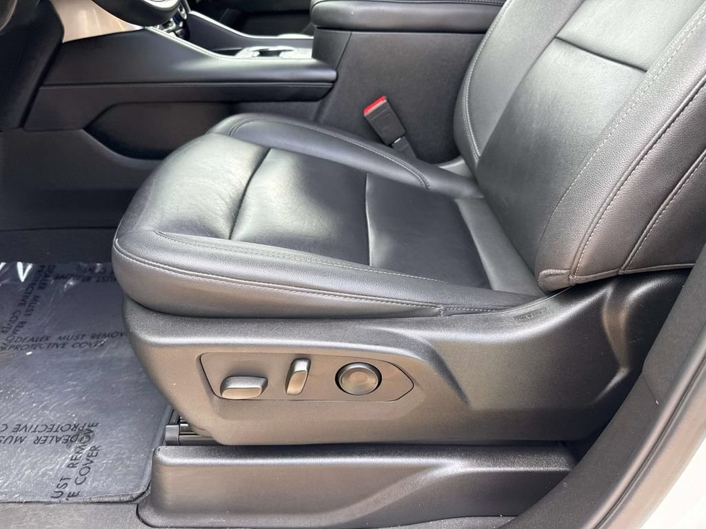 Used 2024 Chevrolet Tahoe LT RWD image 18
