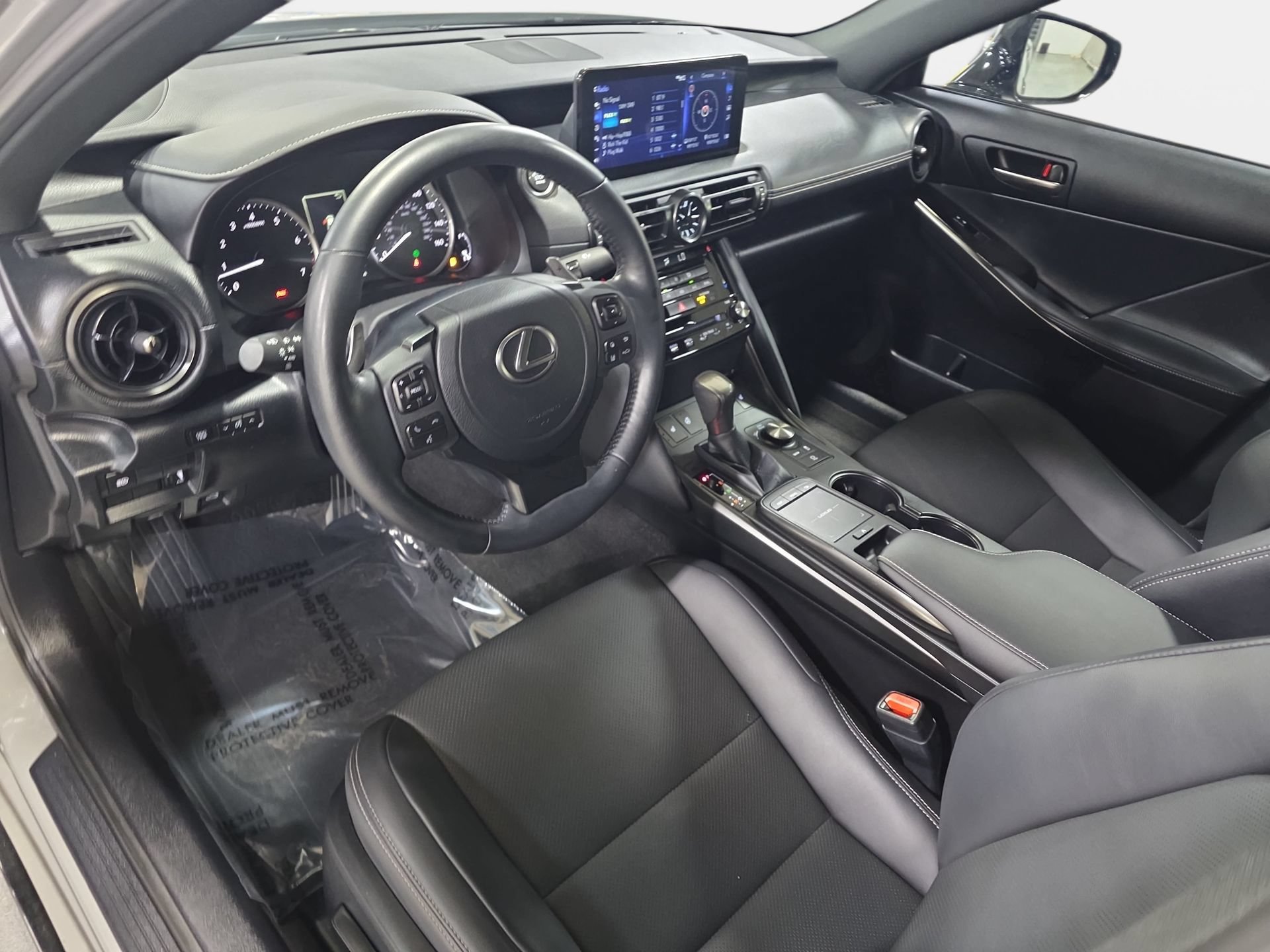 Used 2025 Lexus IS 350 F Sport w/ Navigation Package AWD/4WD image 15