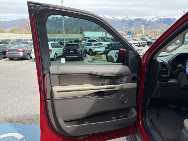 Used 2021 Ford Expedition Max Limited AWD/4WD image 10