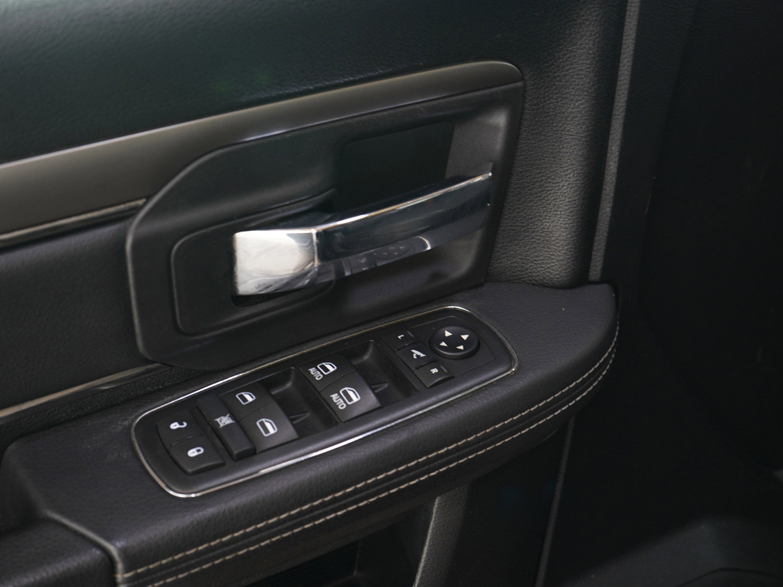 Used 2016 RAM 1500 Sport image 19