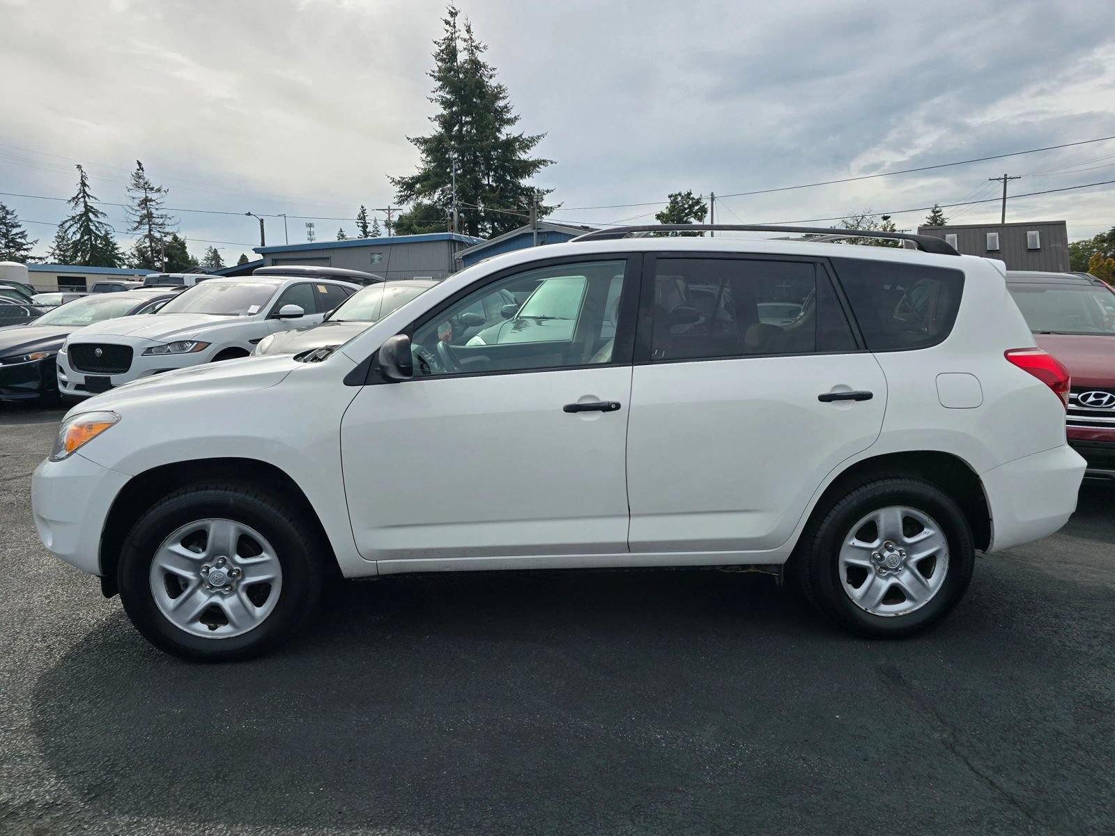 Used 2008 Toyota RAV4 4WD image 2