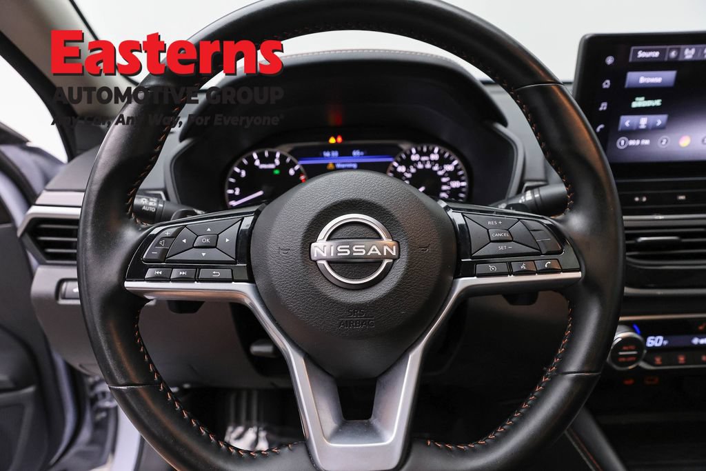 Used 2025 Nissan Altima 2.5 SR w/ SR Premium Package AWD/4WD image 10