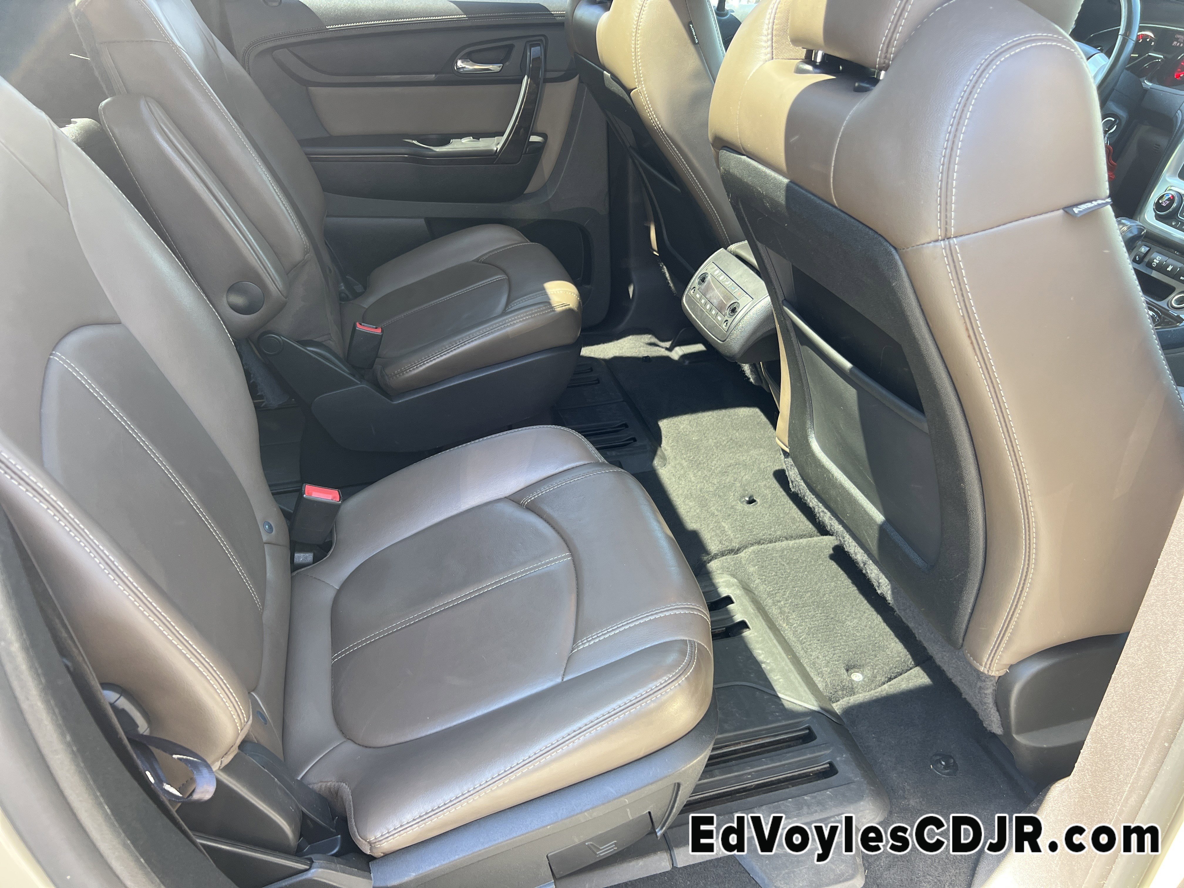 Used 2014 GMC Acadia SLT image 19