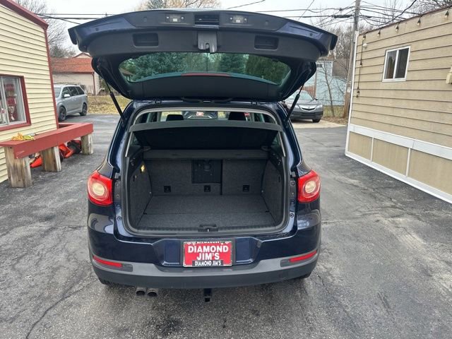 Used 2011 Volkswagen Tiguan SE image 15