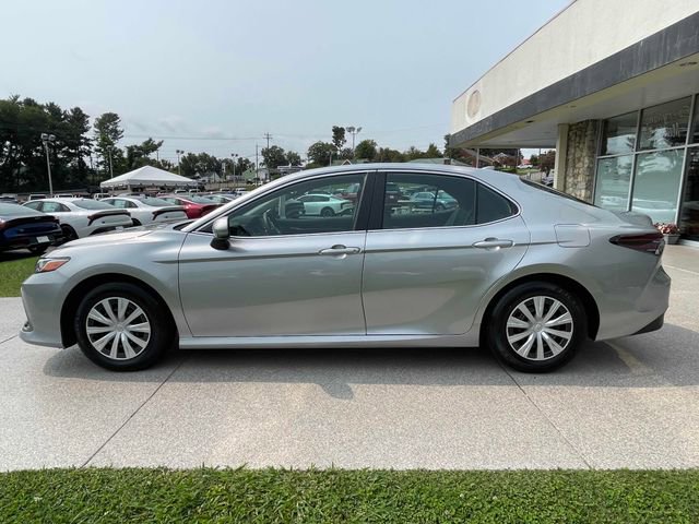 Used 2024 Toyota Camry LE FWD image 11