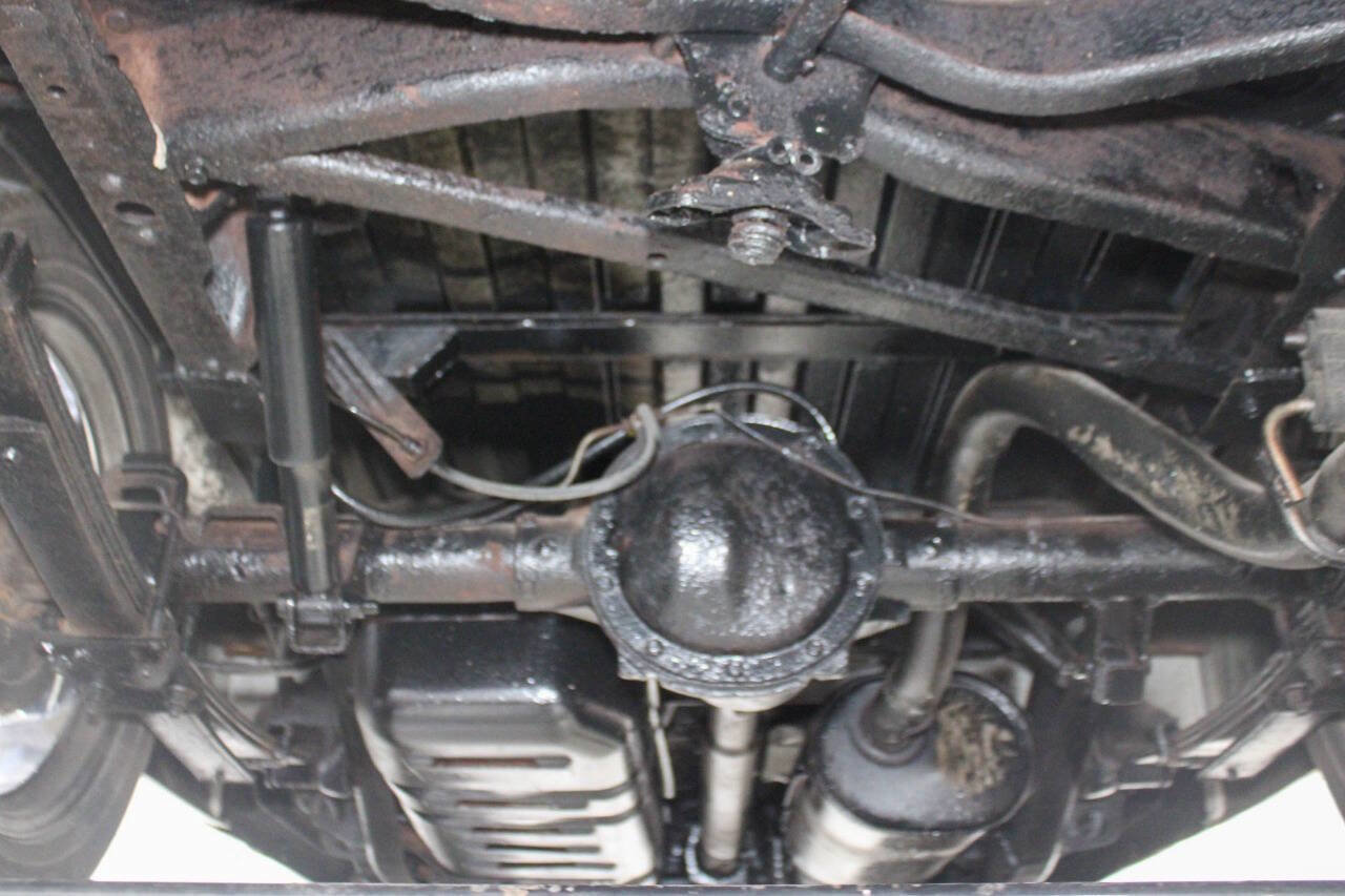 Used 1996 Chevrolet Silverado 1500 2WD Regular Cab image 17