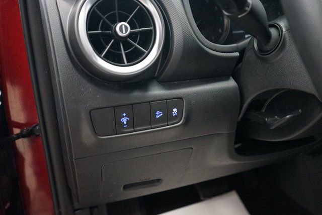 Used 2022 Hyundai Kona SE image 26