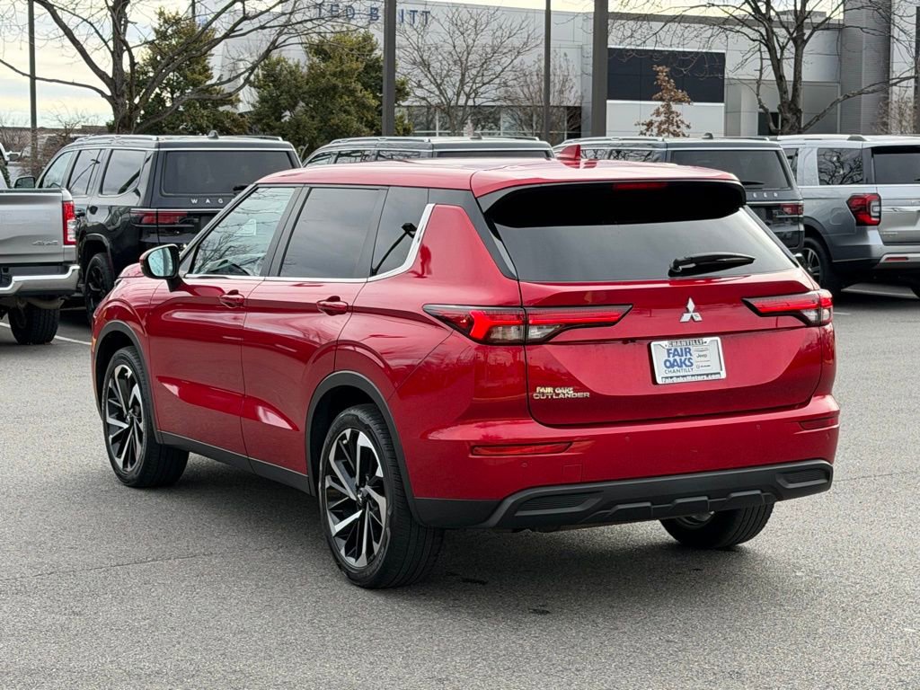 Used 2022 Mitsubishi Outlander ES image 9