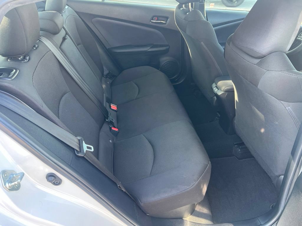 Used 2021 Toyota Prius L Eco FWD image 17