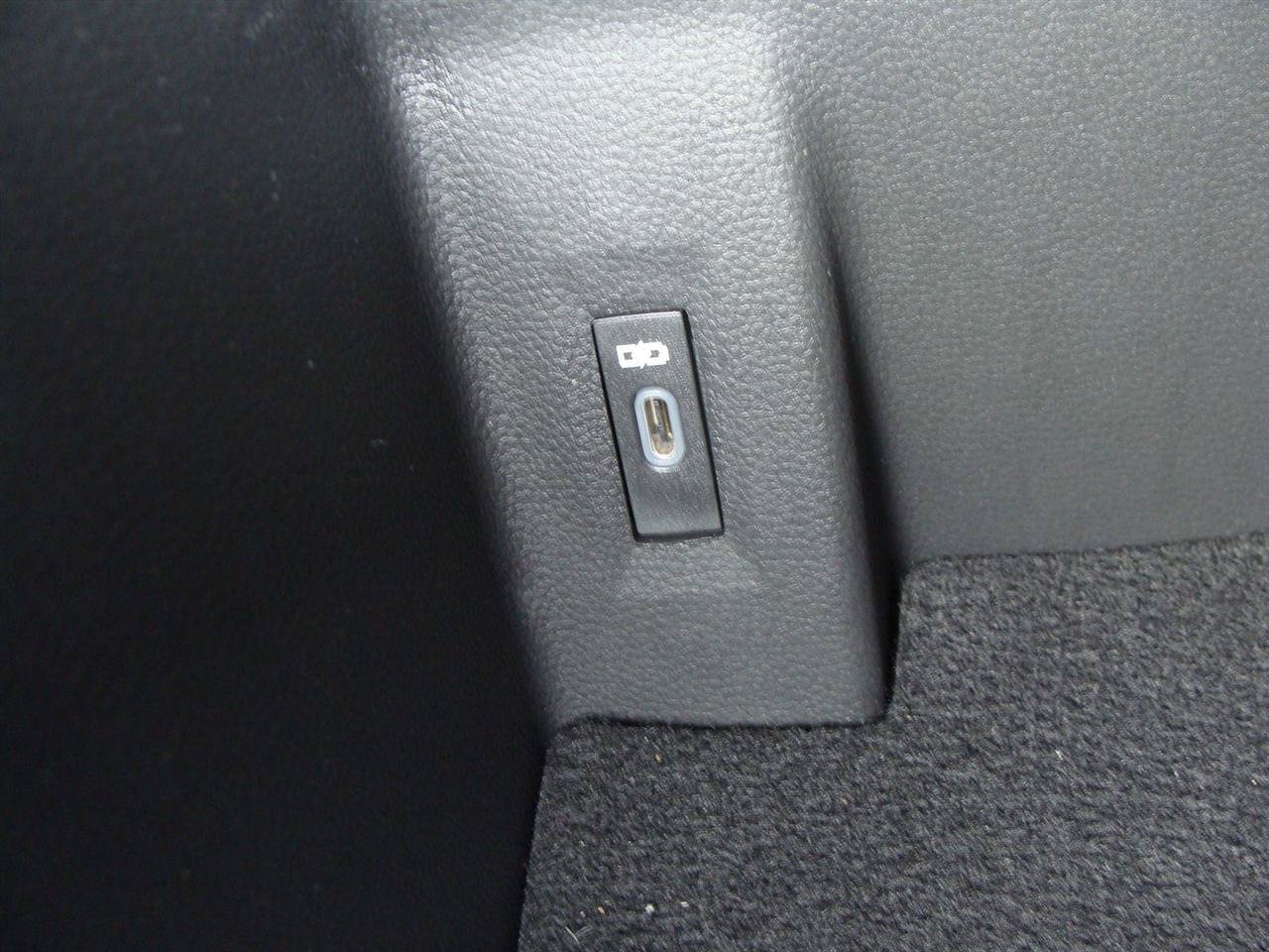 Used 2022 Volkswagen Atlas SE w/ Black Wheel Package FWD image 30