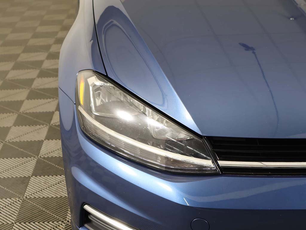 Used 2019 Volkswagen Golf S image 10