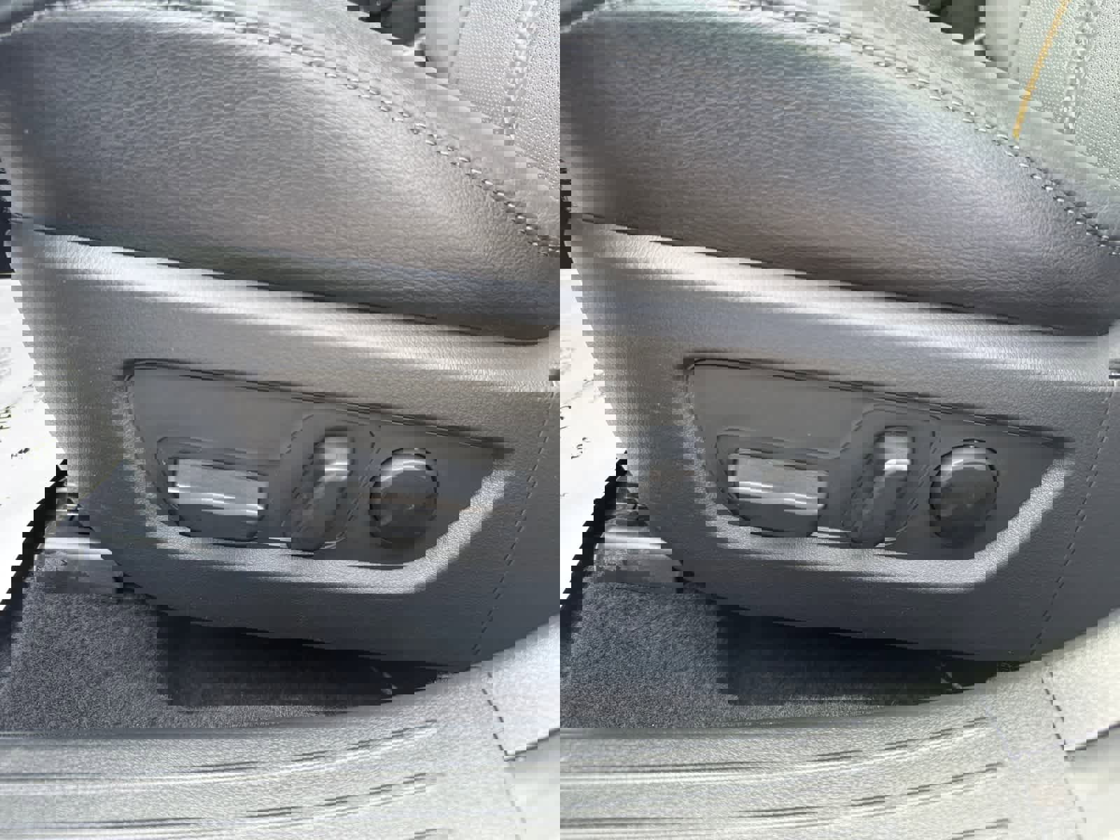 Used 2025 MAZDA CX-50 2.5 Hybrid w/ Premium Plus Pkg image 17