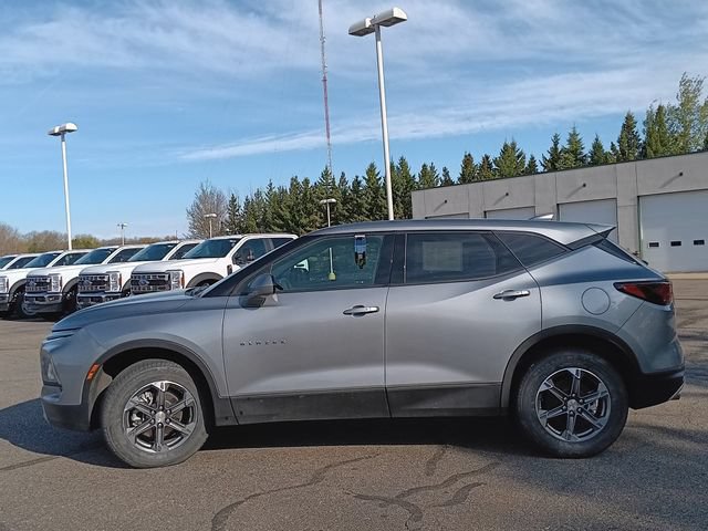 Used 2025 Chevrolet Blazer LT AWD/4WD image 20