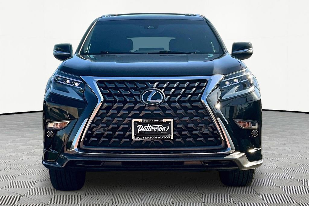 Used 2023 Lexus GX 460 Premium w/ Accessory Package image 3