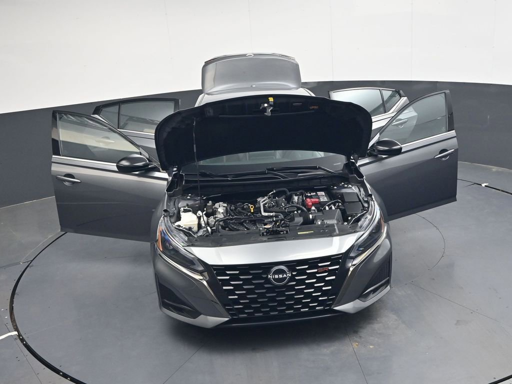 Used 2025 Nissan Altima 2.5 SR FWD image 33