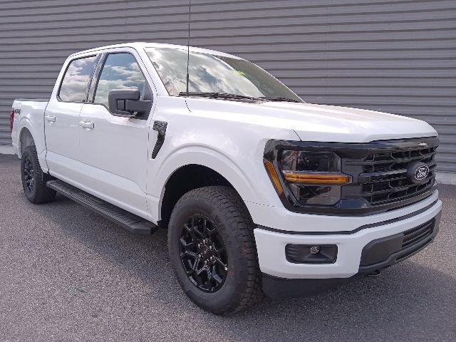 New 2026 Ford F150 XLT w/ XLT Black Appearance Package