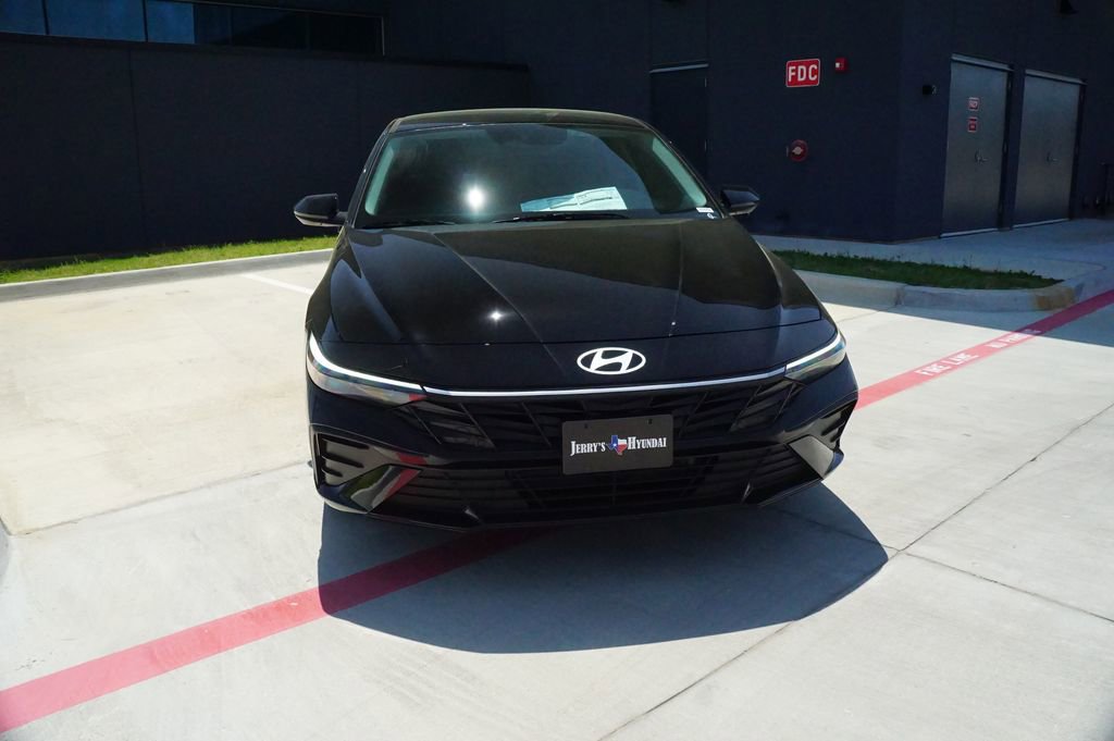 New 2025 Hyundai Elantra Blue image 2