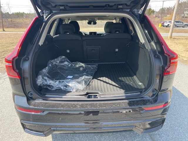 New 2026 Volvo XC60 B5 Plus w/ Climate Package AWD/4WD image 7