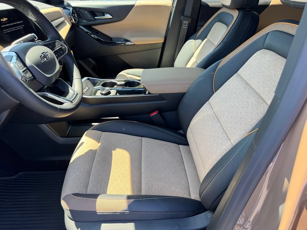 New 2027 Chevrolet Equinox ACTIV w/ Safety and Technology Package AWD/4WD image 15