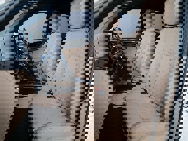 New 2025 Porsche Macan image 5