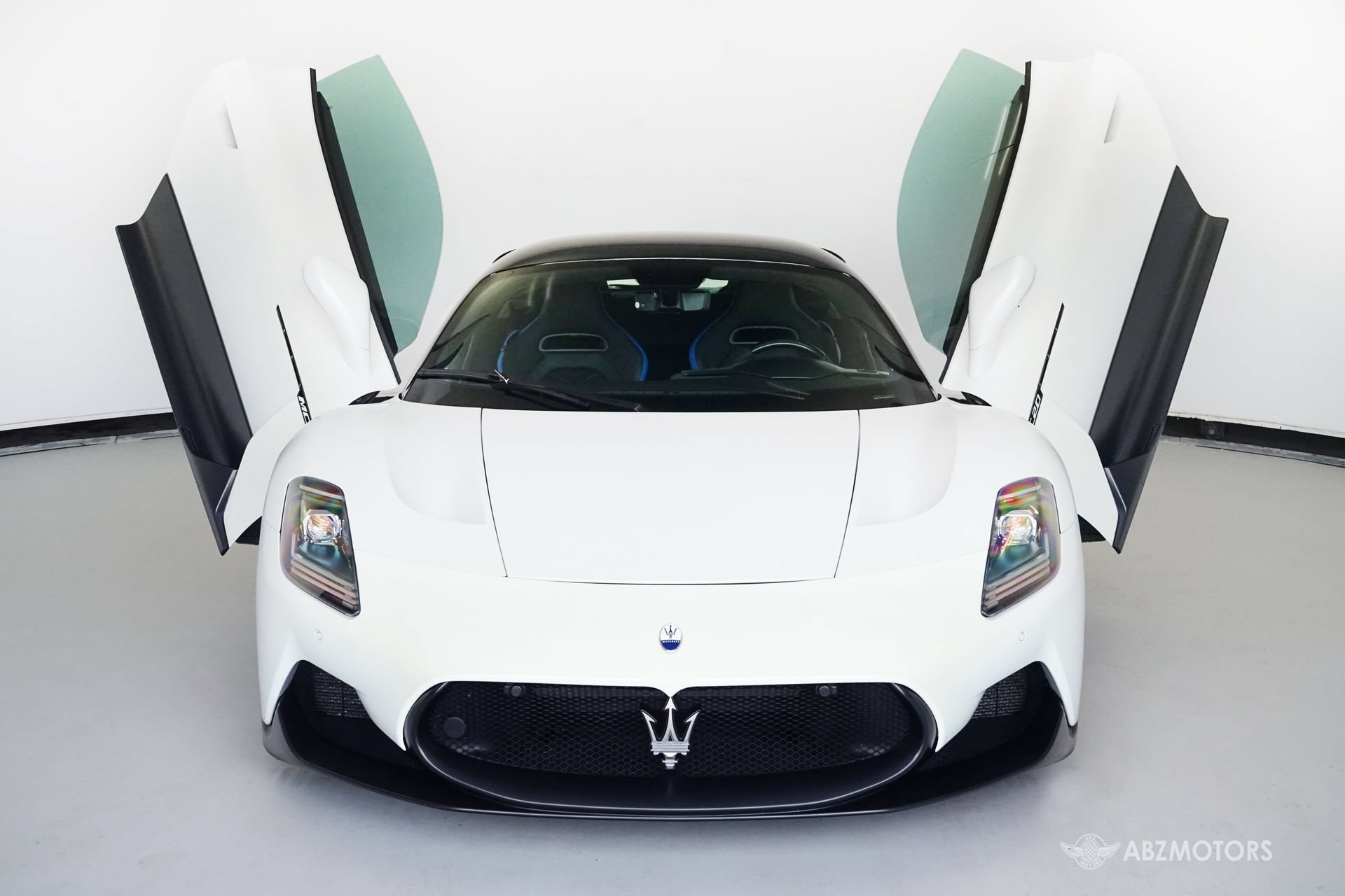 Used 2022 Maserati MC20 Coupe RWD image 3