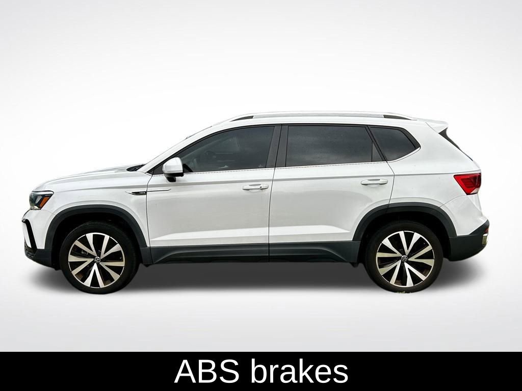 Used 2022 Volkswagen Taos SE image 8