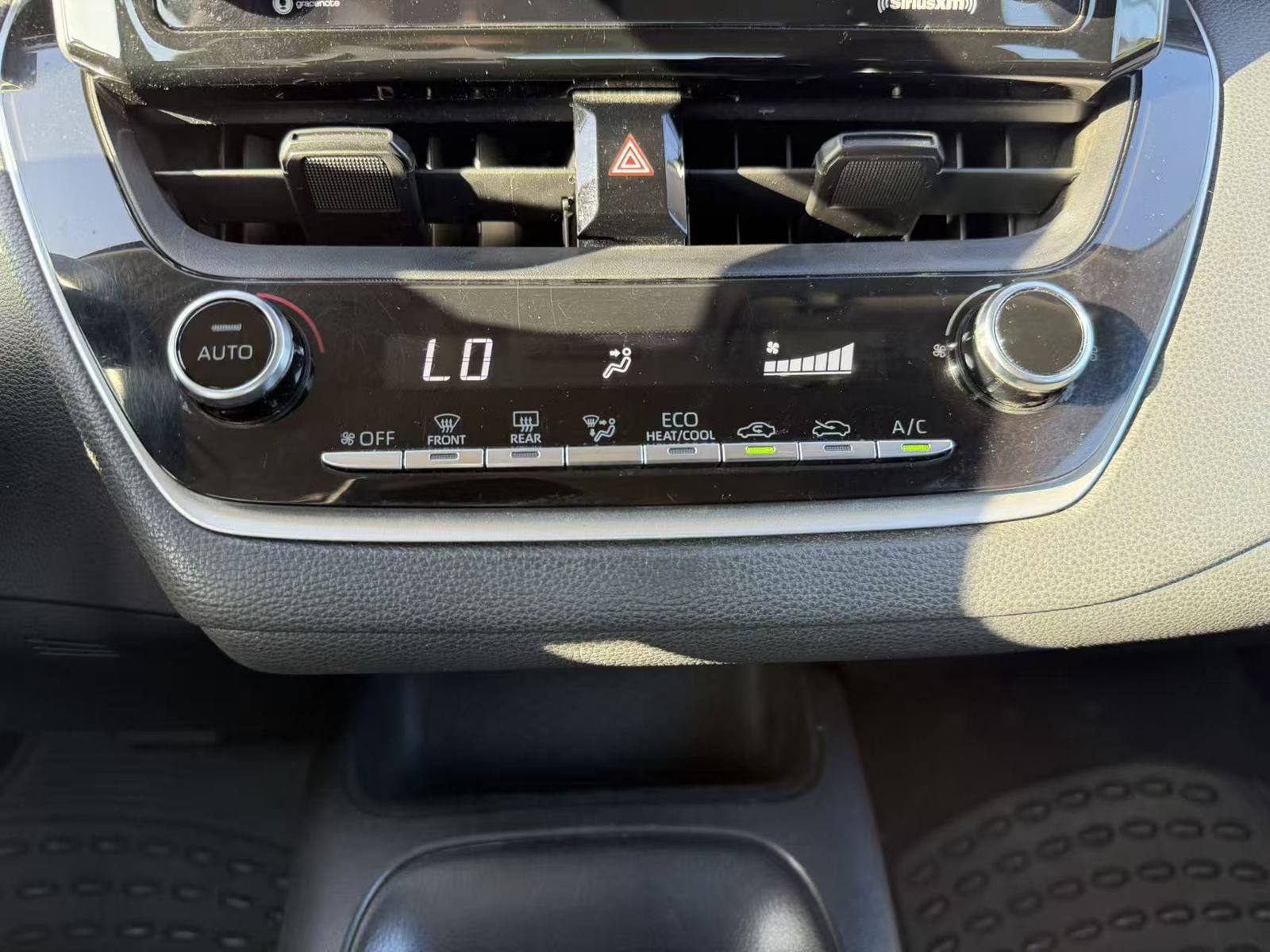 Used 2022 Toyota Corolla LE FWD image 14