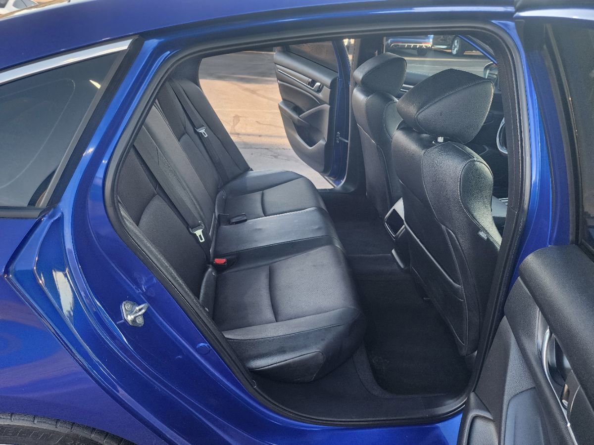 Used 2019 Honda Accord Sport image 11