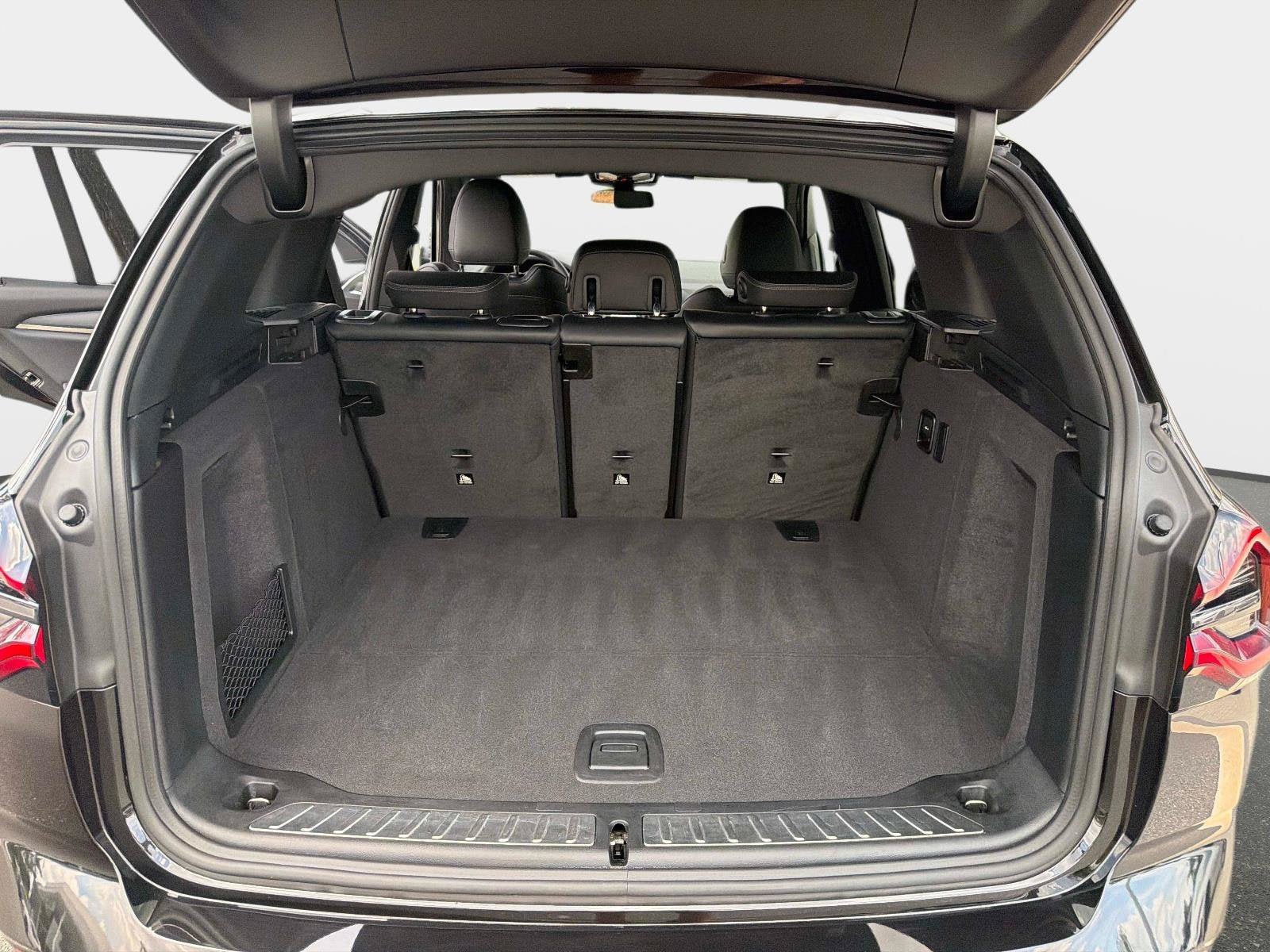 Used 2023 BMW X3 sDrive30i w/ Premium Package RWD image 11