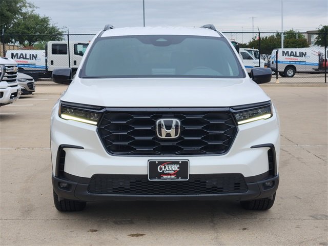 Used 2025 Honda Pilot Sport image 10